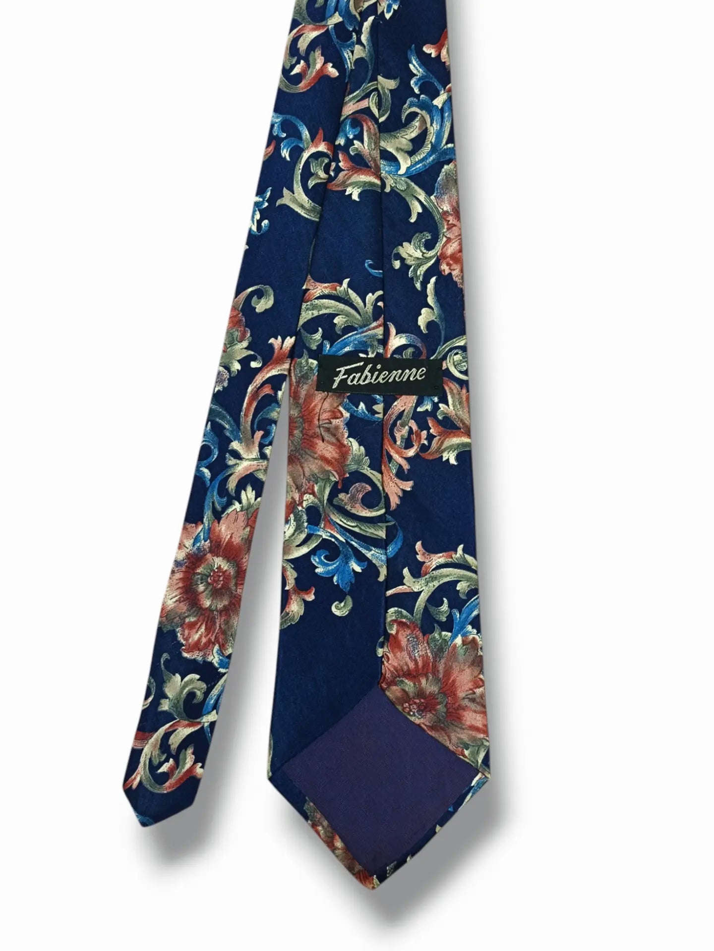 Fabienne - Tie