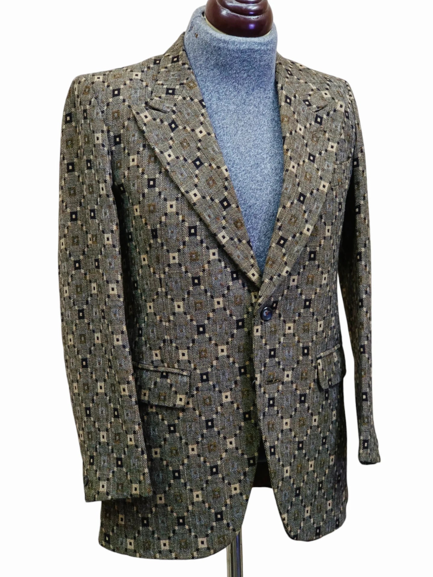Custom Tailored - [S]