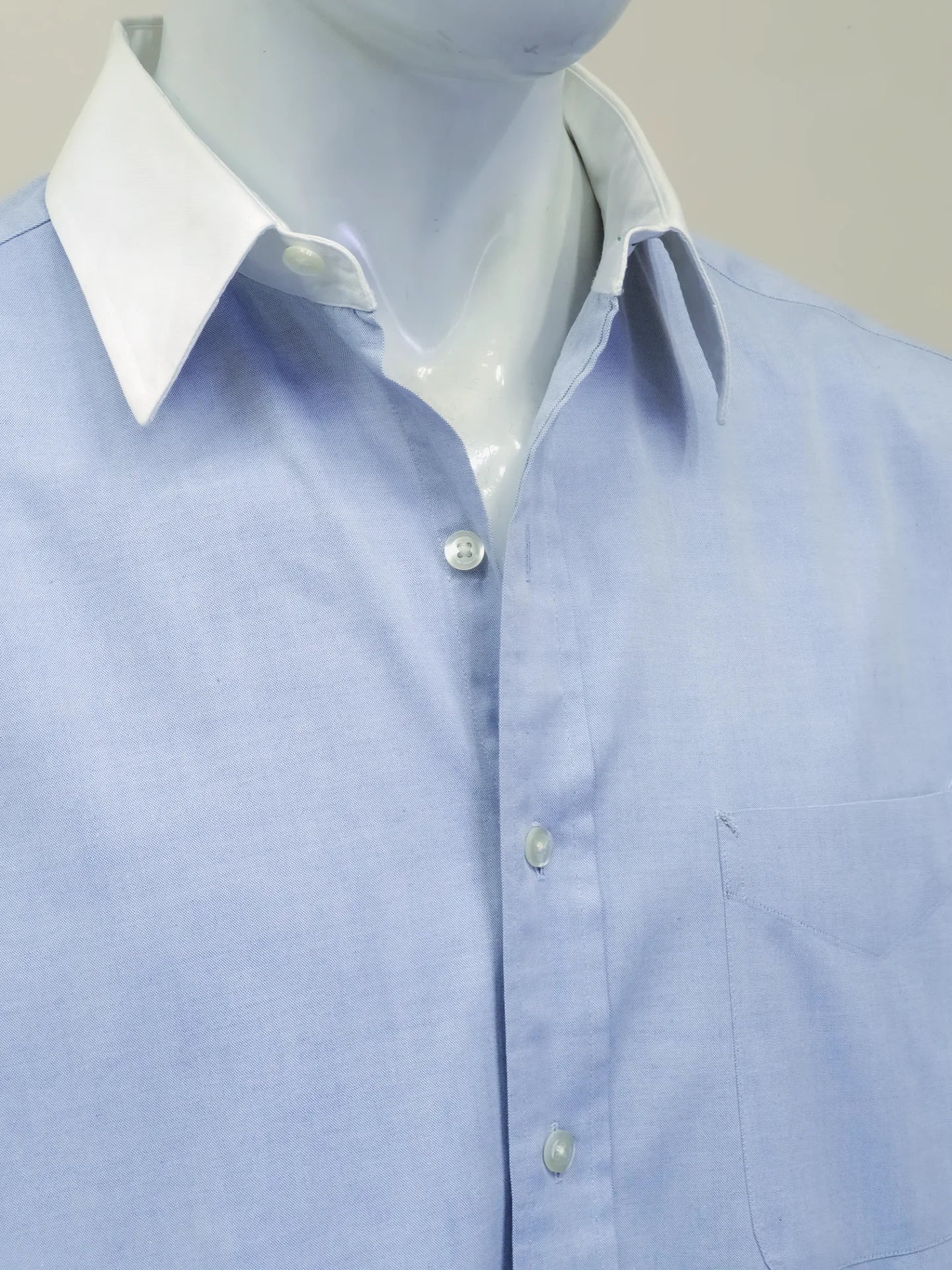 Tommy Hilfiger - [17.5]