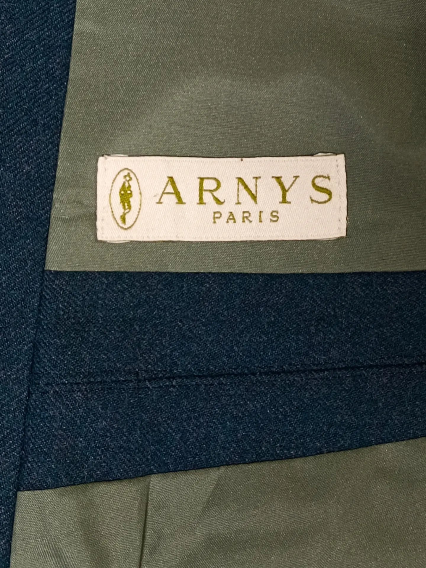 Arnys Paris - [M]