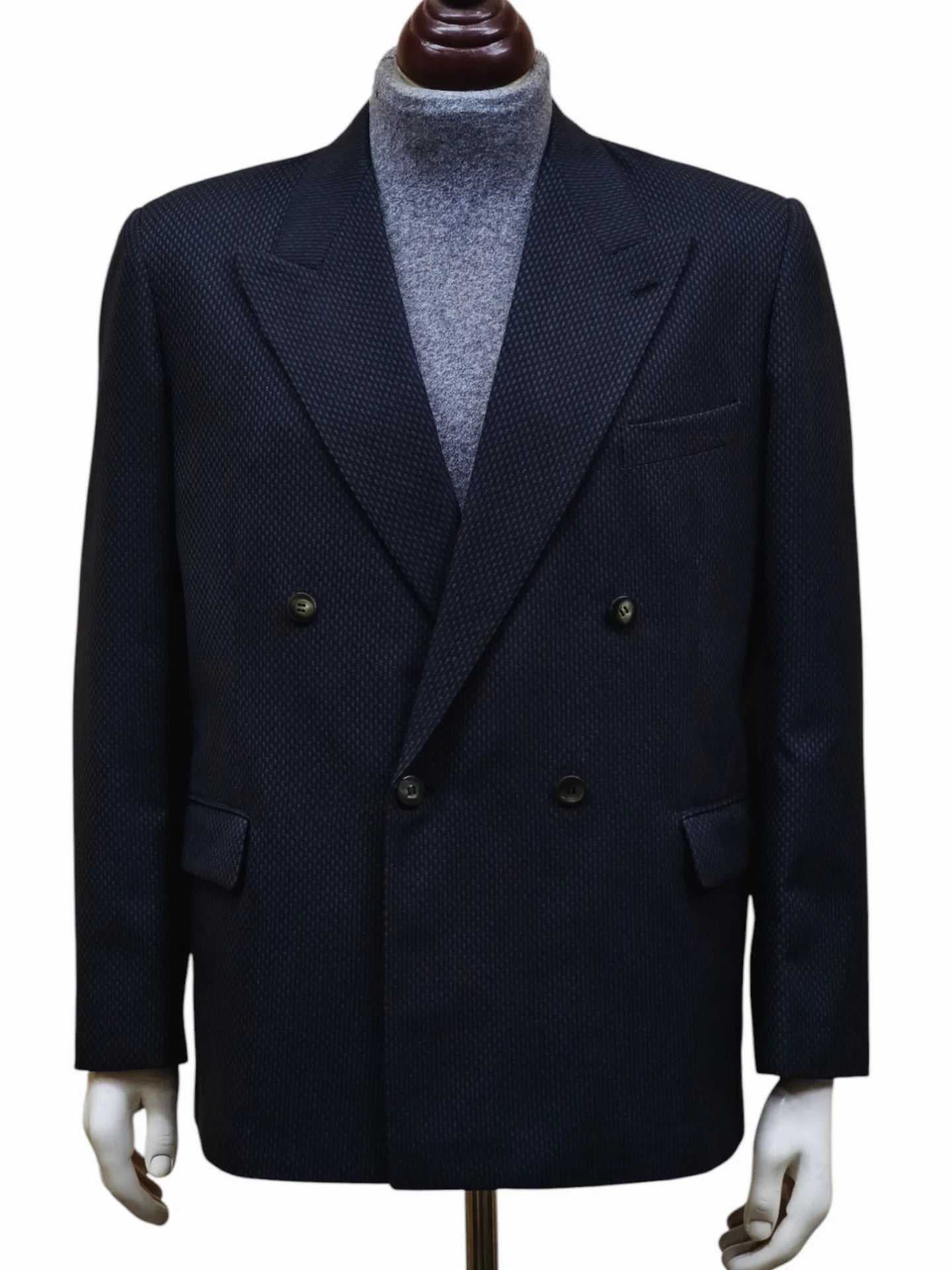 Custom Tailored - [XL]