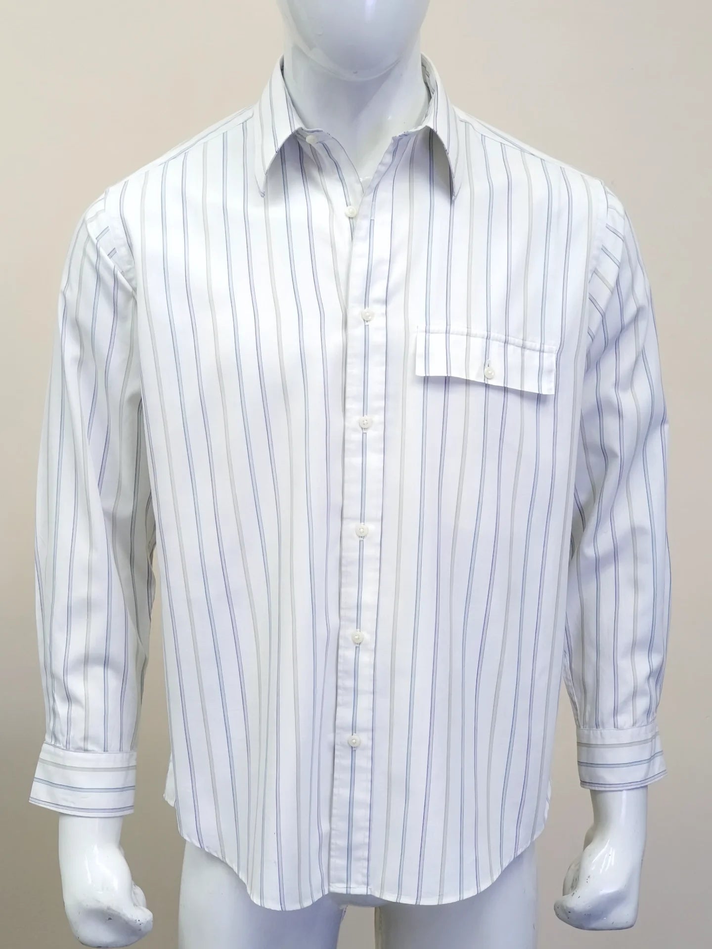Givenchy - [L]