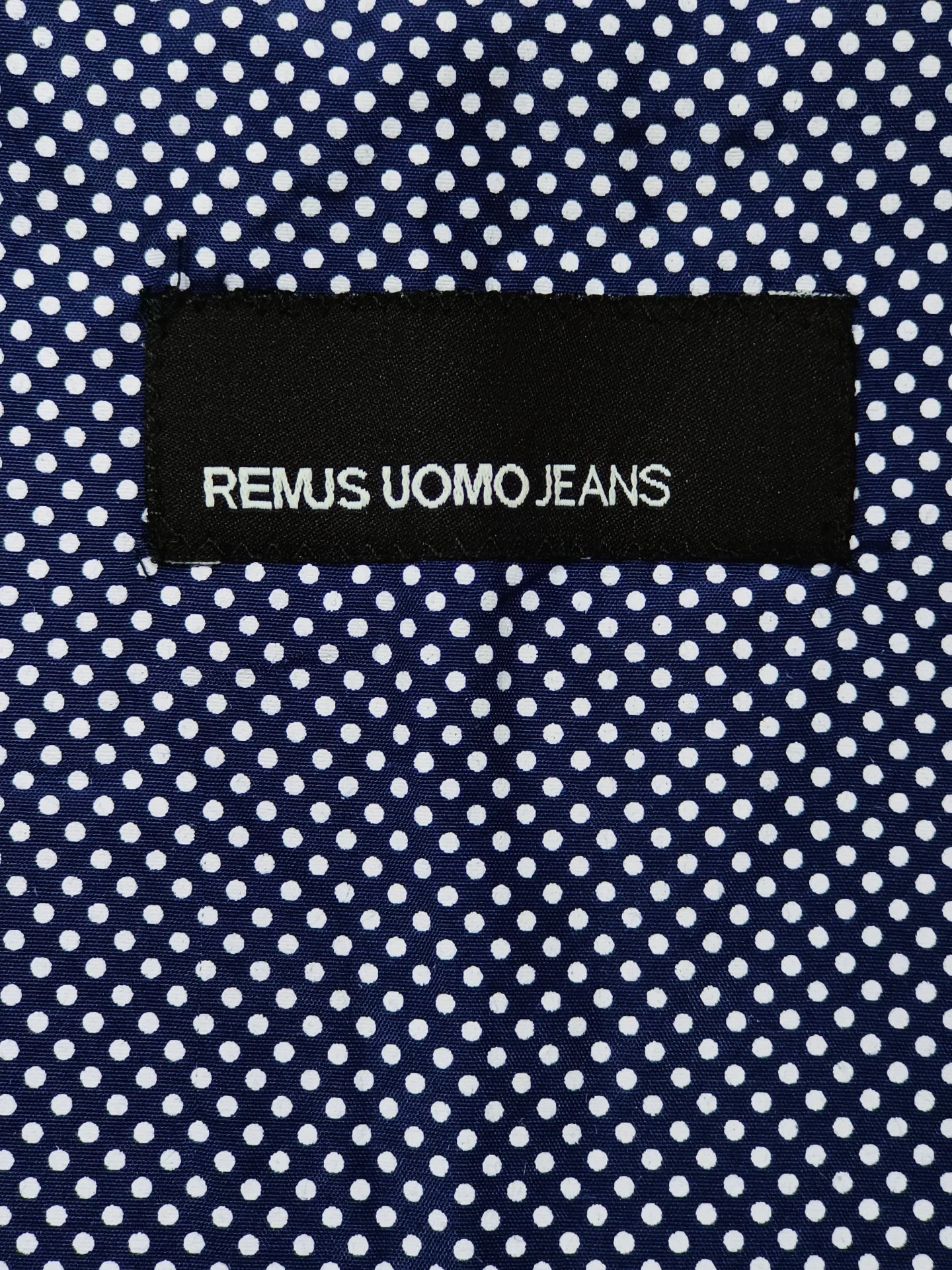 Remus Uomo - [L]
