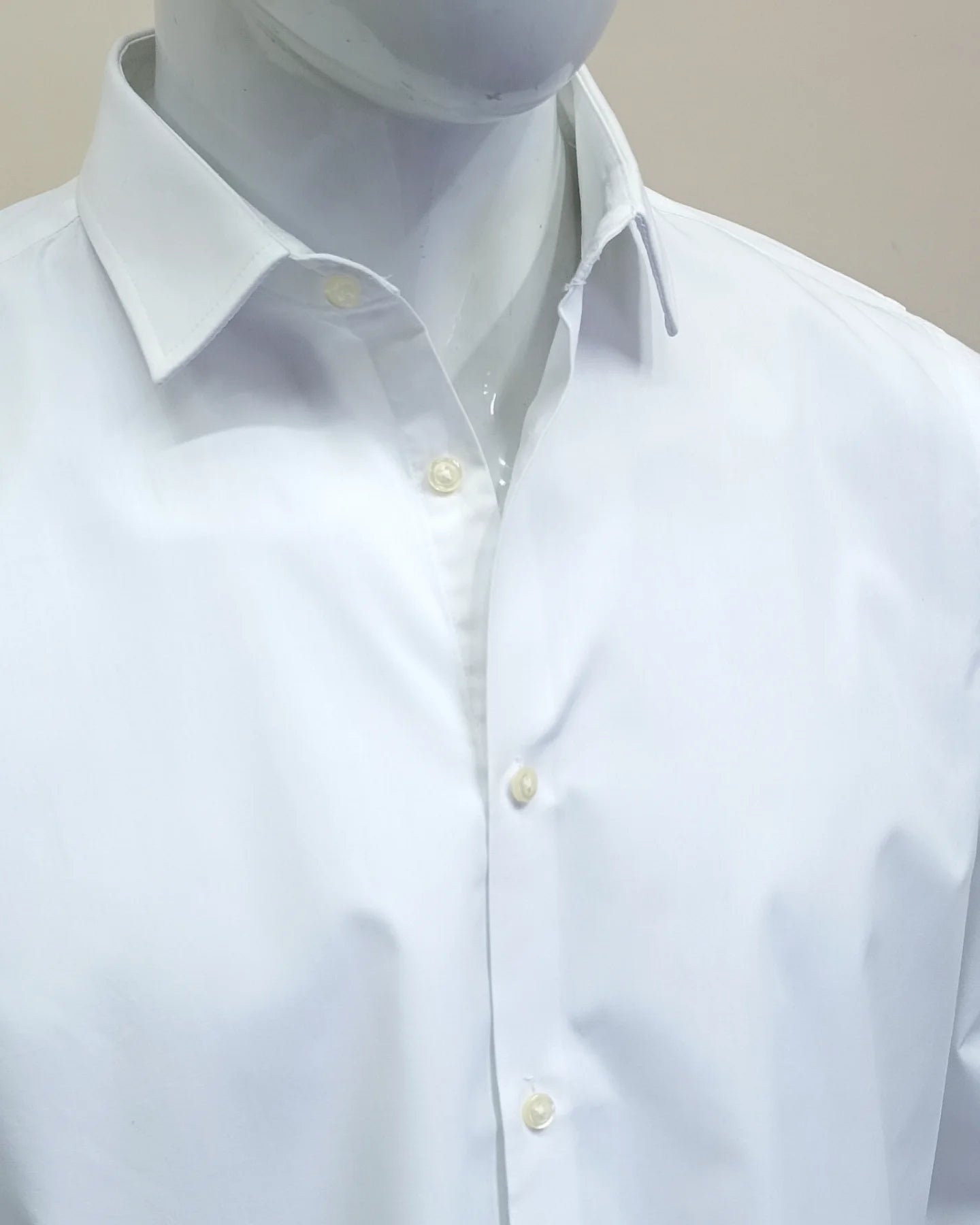 Tommy Hilfiger - [17]