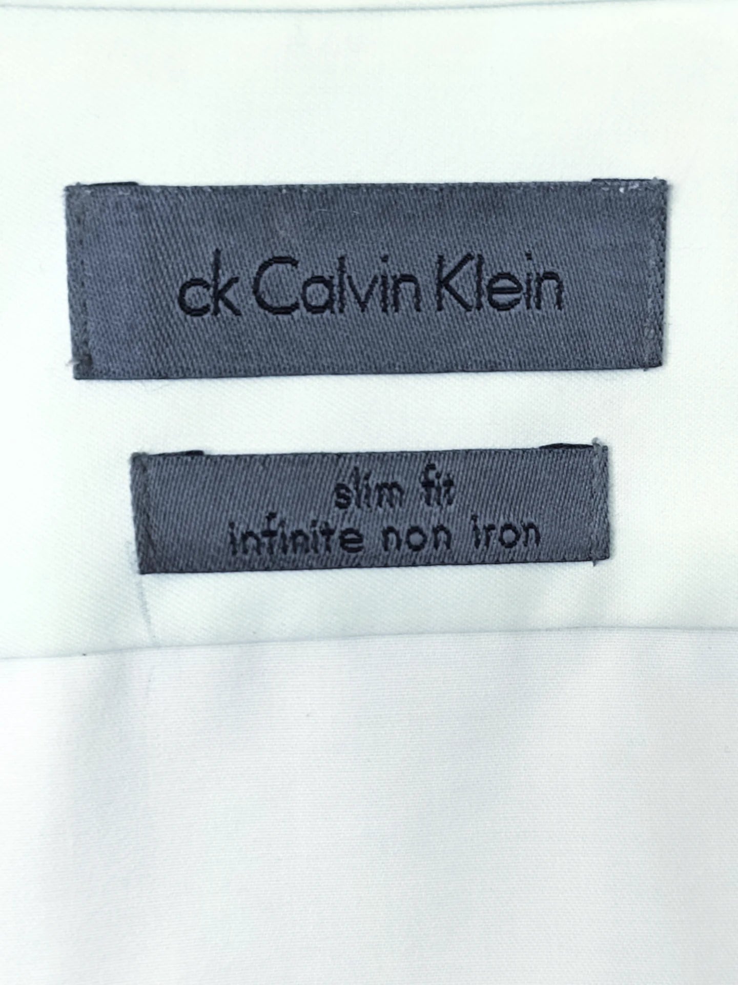 Calvin Klein - [15.5]