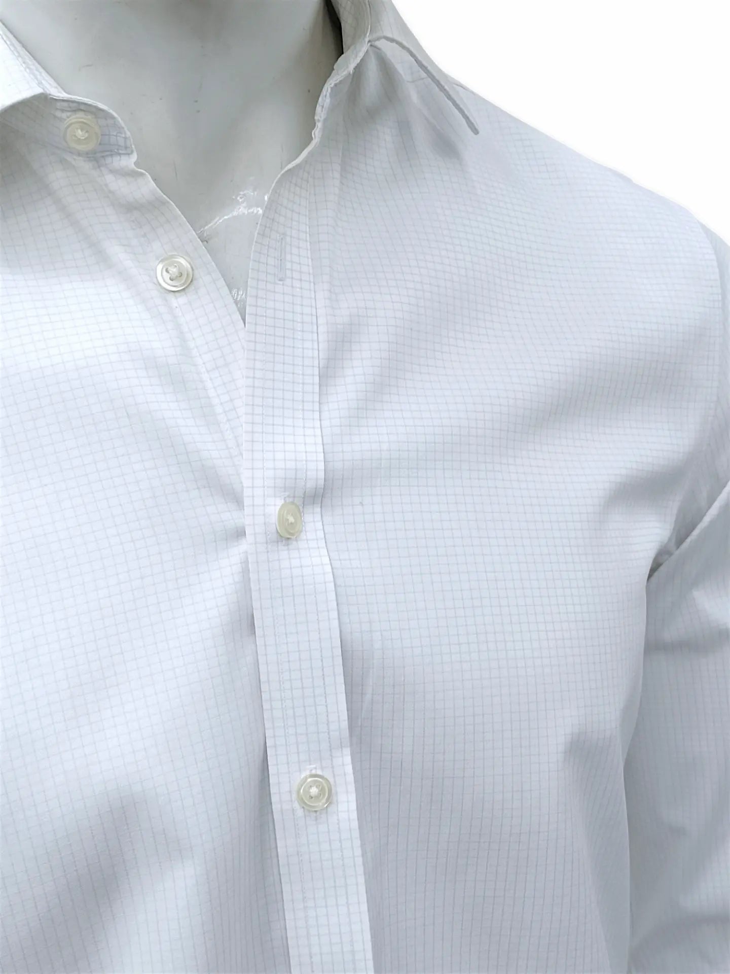 Charles Tyrwhitt - [15.5]