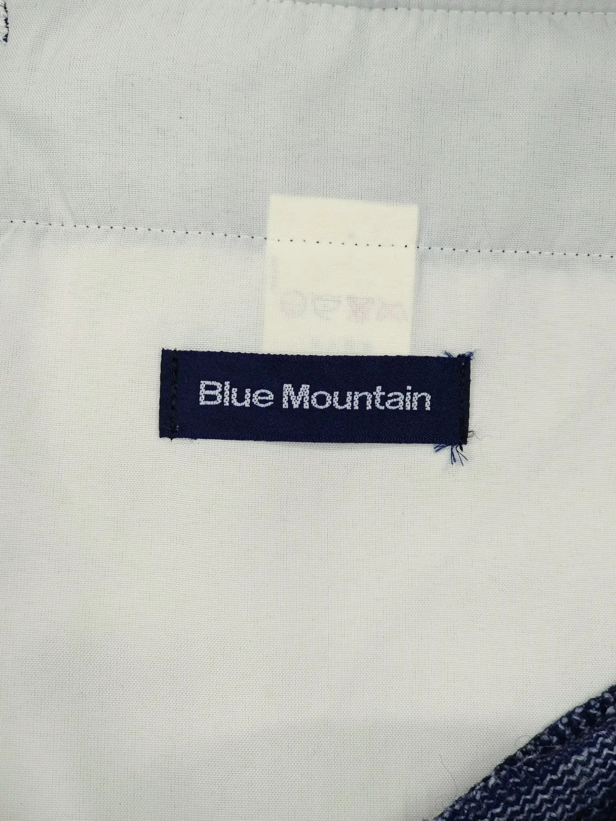 Blue Mountain - [30-31]