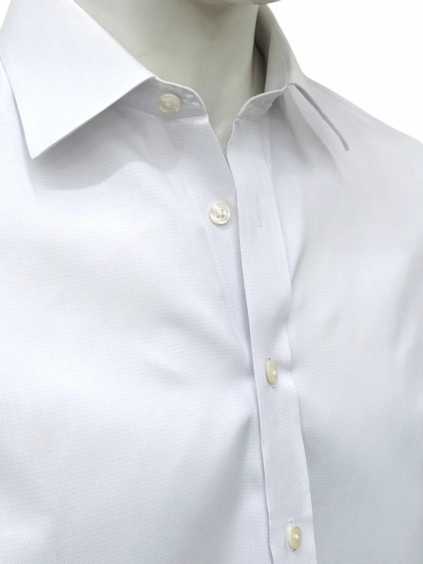 Charles Tyrwhitt - [16.5]