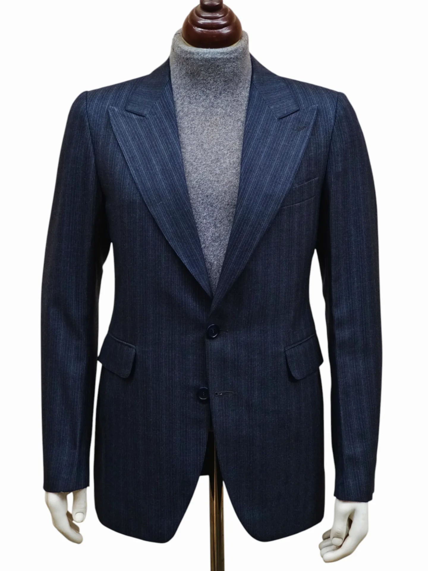 Custom Tailored - [M]