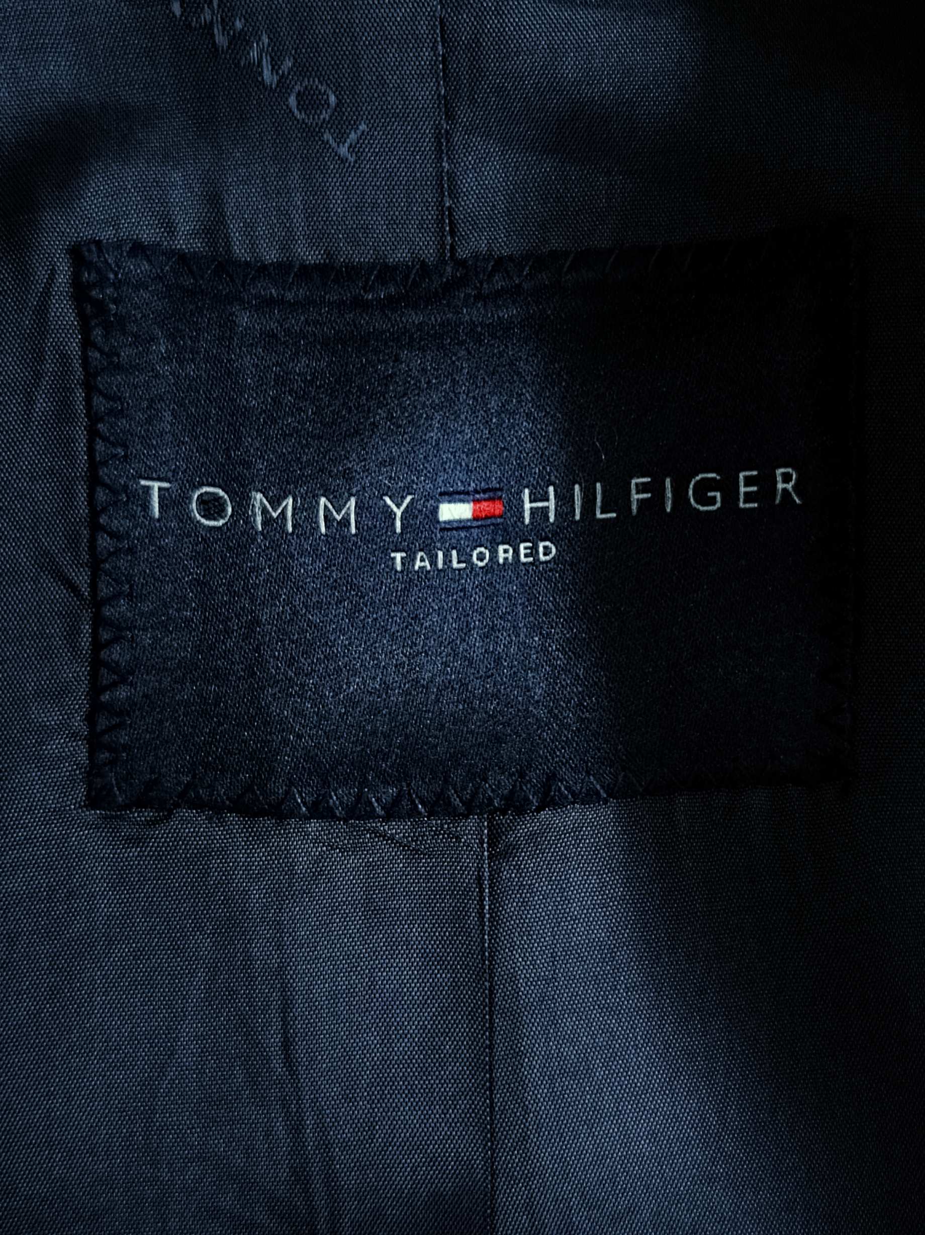 Tommy Hilfiger - [L]