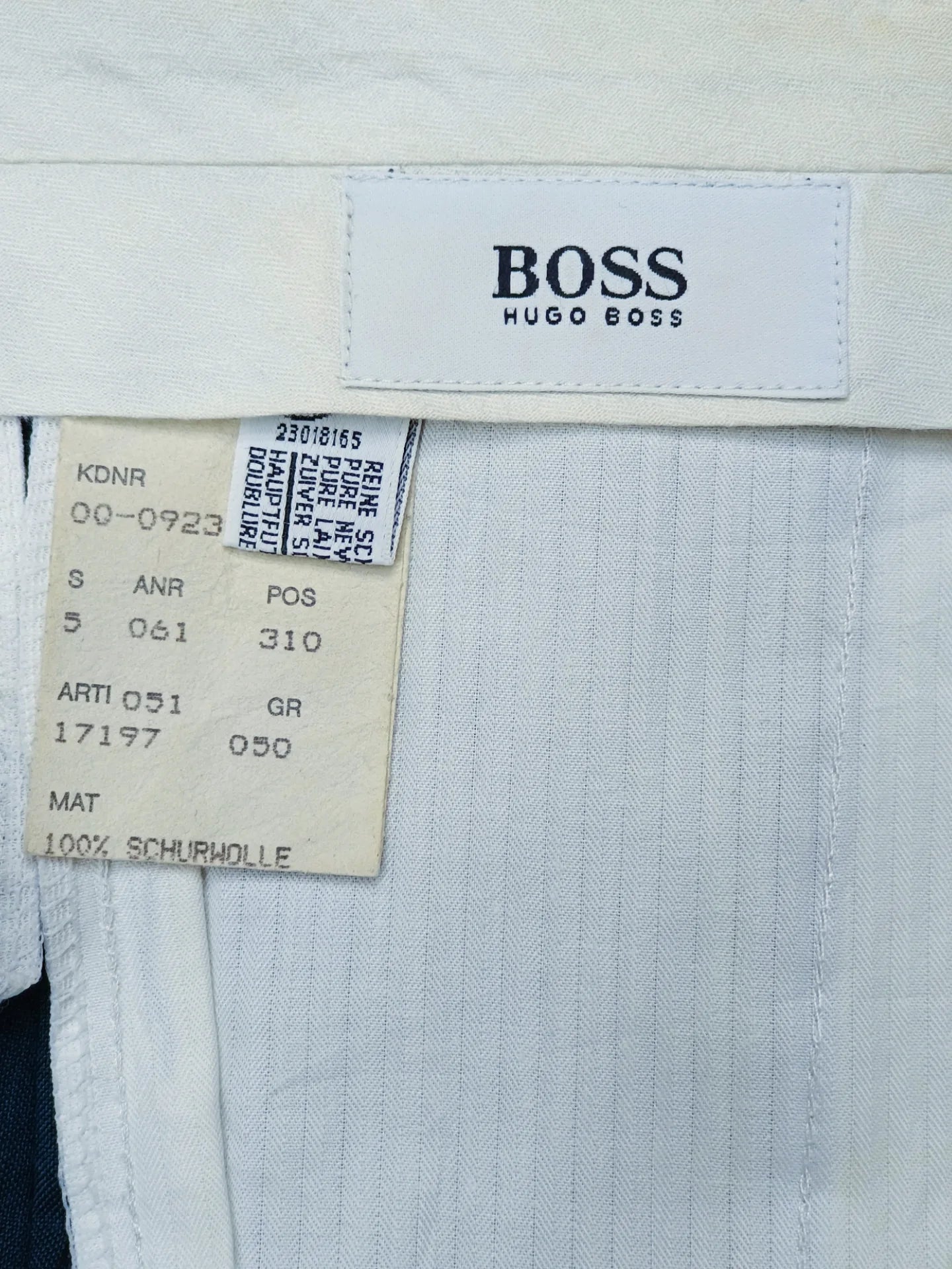 Hugo Boss - [33-34]