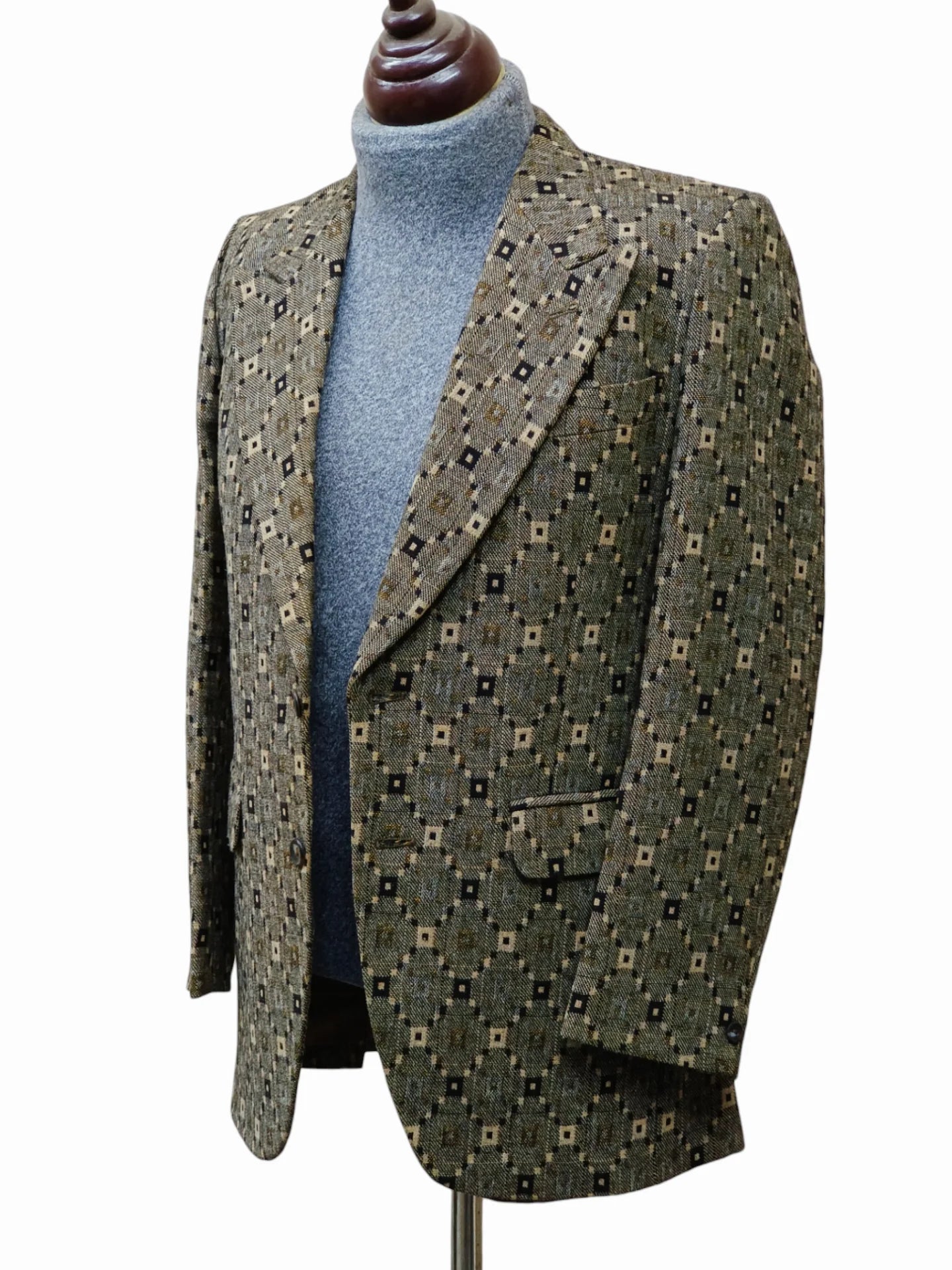 Custom Tailored - [S]