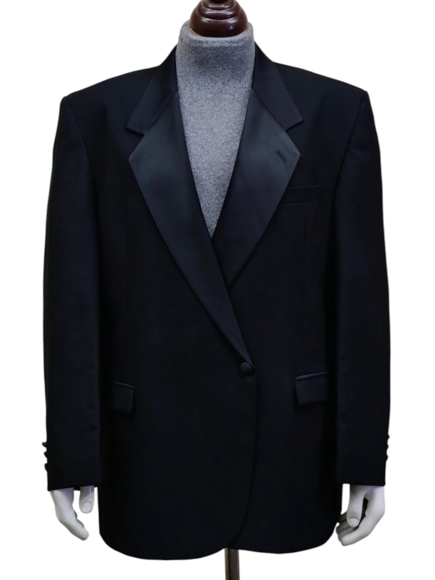 Oscar de la Renta Tux - [XXXL]