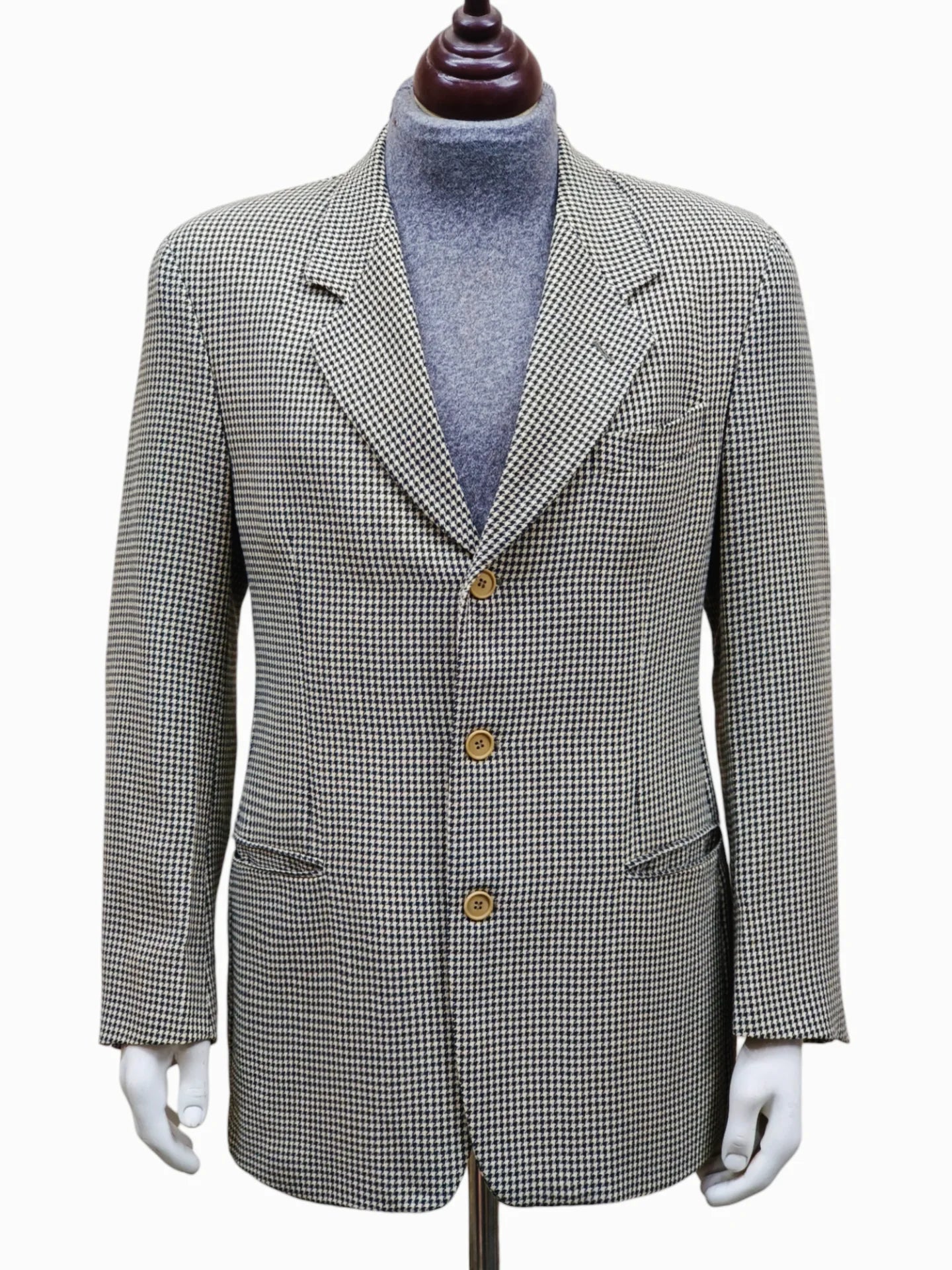 Brooks Brothers - [L]