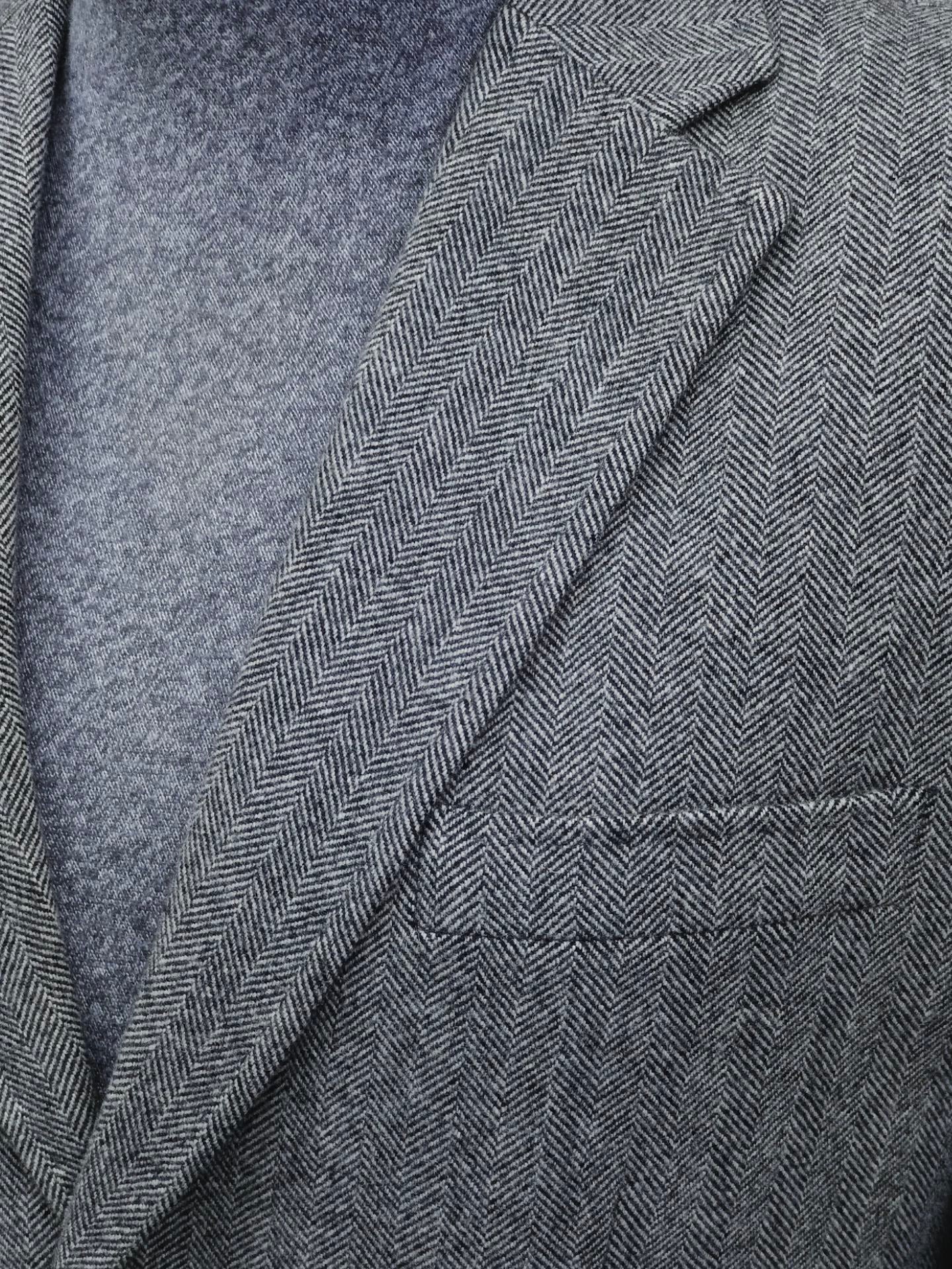 Brooks Brothers - [L]