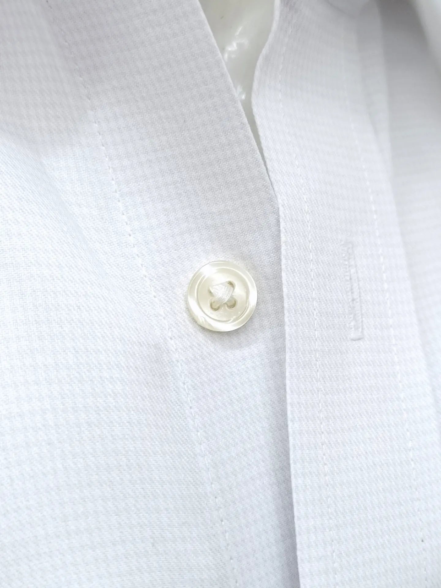 Charles Tyrwhitt - [16.5]
